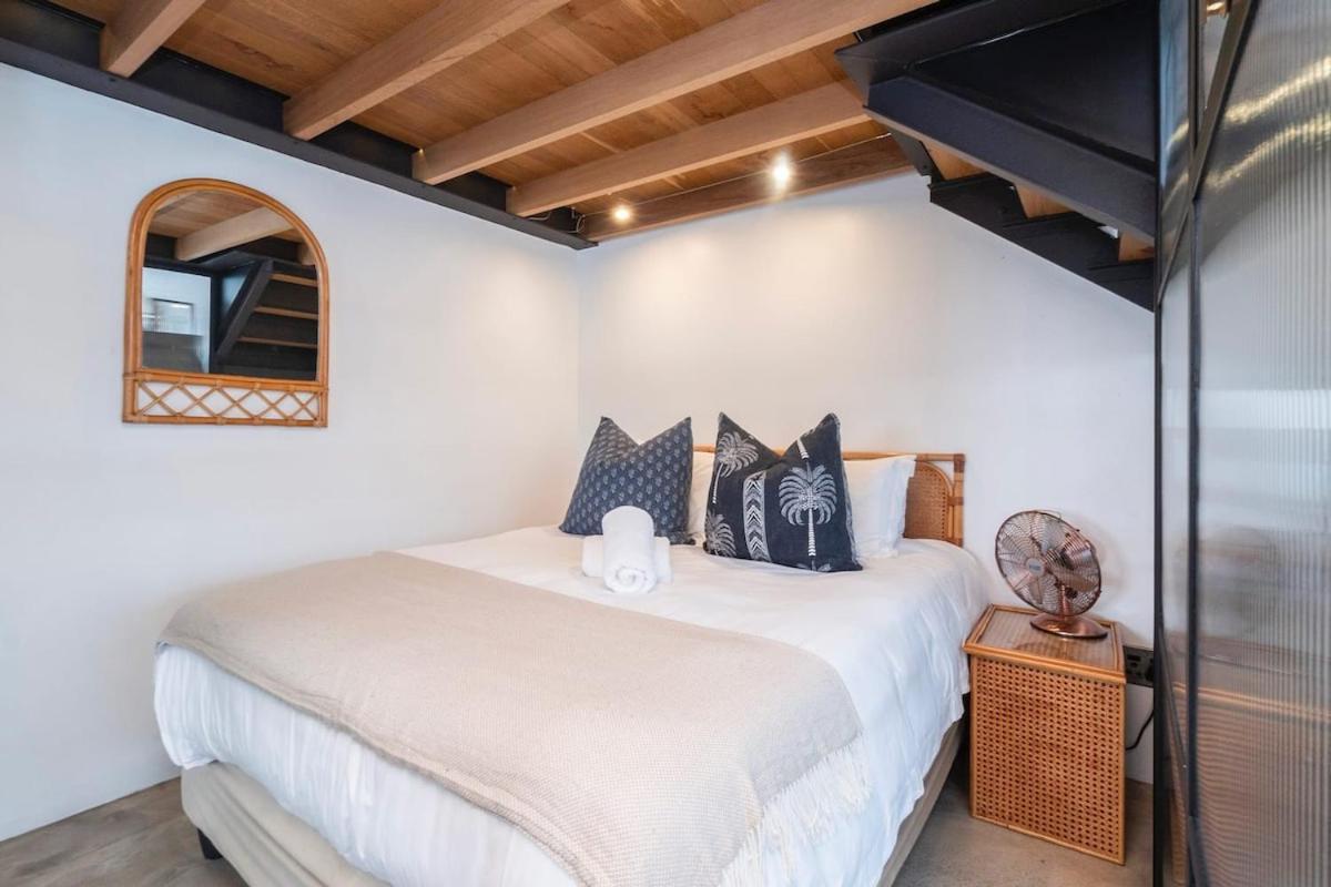 The Old Shop Loft In The Heart Of *
