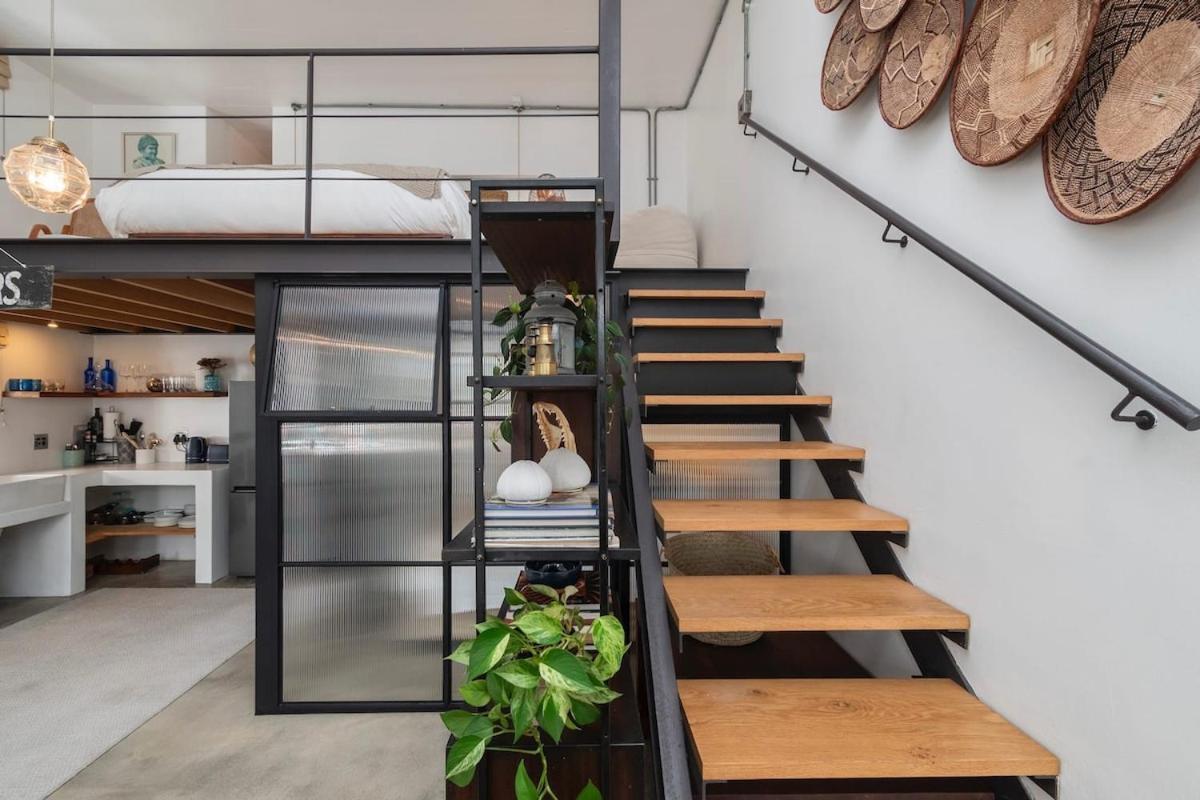 Appartement The Old Shop Loft In The Heart Of Kalk Bay