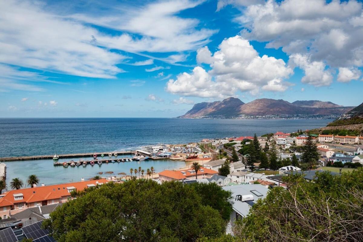 Apartment The Old Shop Loft In The Heart Of Kalk Bay