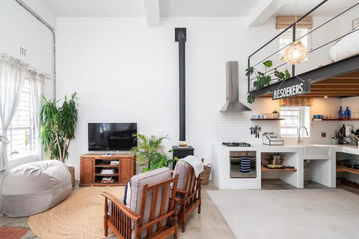 The Old Shop Loft In The Heart Of